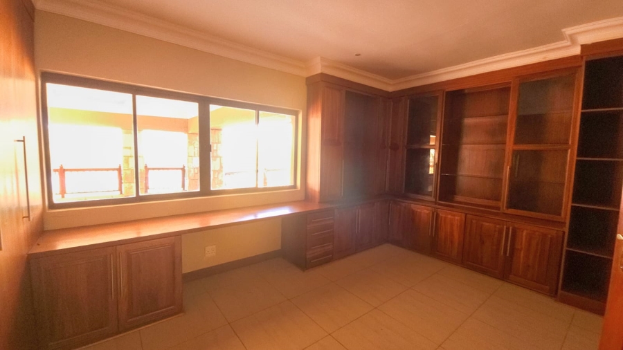 3 Bedroom Property for Sale in Birdwood Estate North West